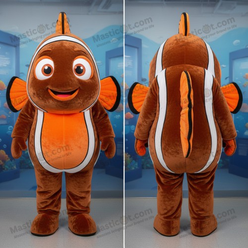 Rust orange wide eyed clown fish mascot - Masticot.com